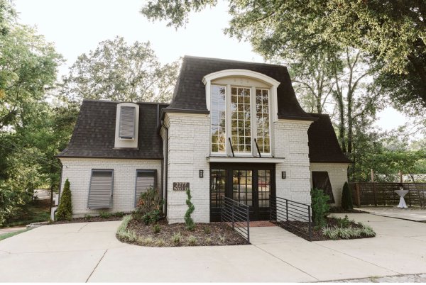 Pike & West venue photo 10